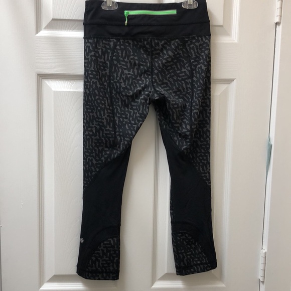 Lululemon Inspire Crop II *Full-On Luxtreme - Picture 5 of 14